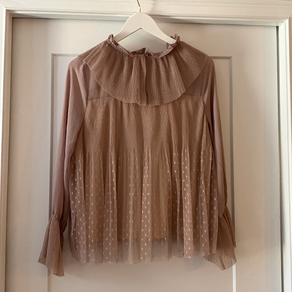 Top - Picture 2 of 2